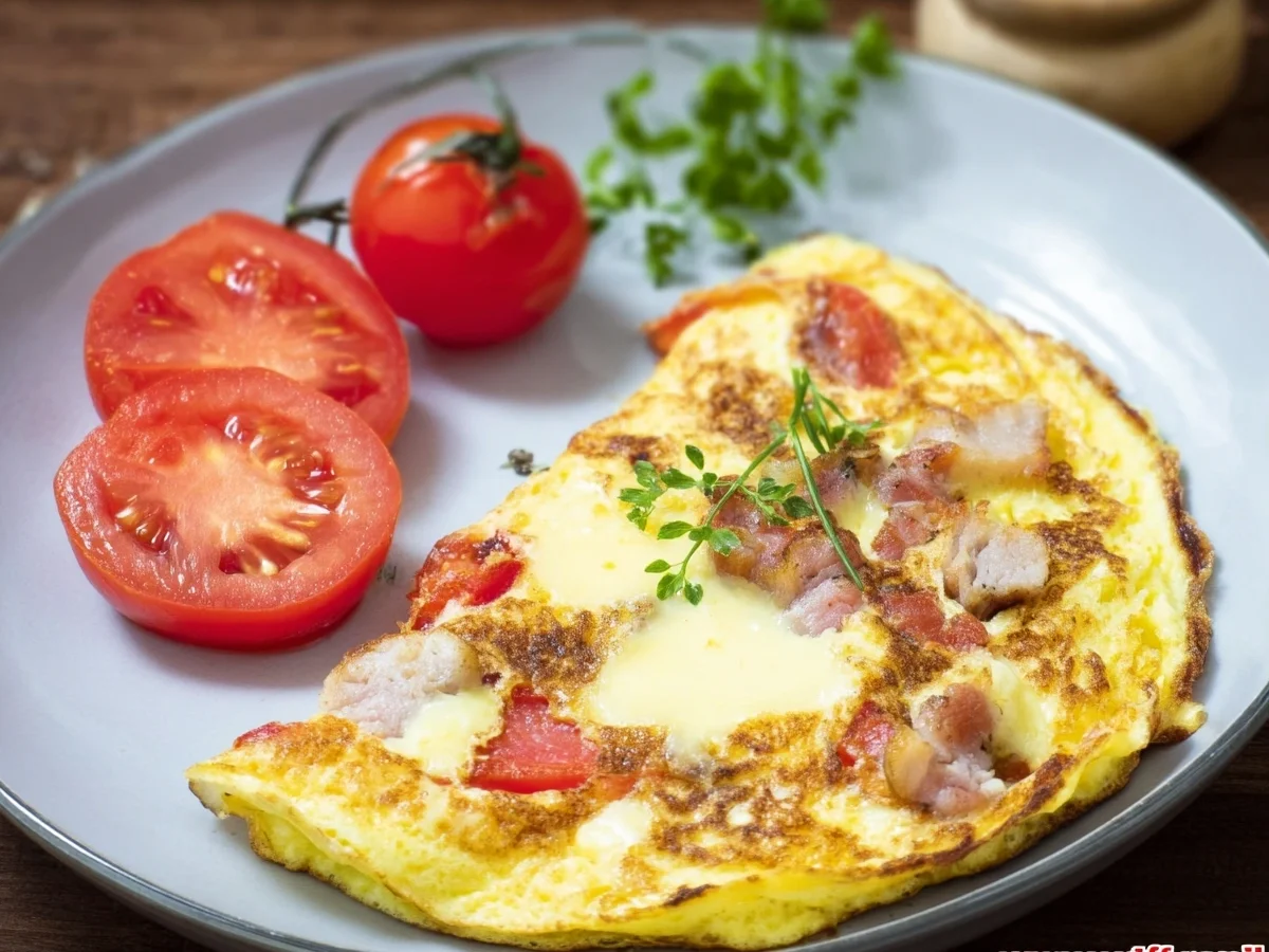 Low Carb Truthahn-Käse-Tomaten-Omelett: Schnell & Lecker - Bild 1