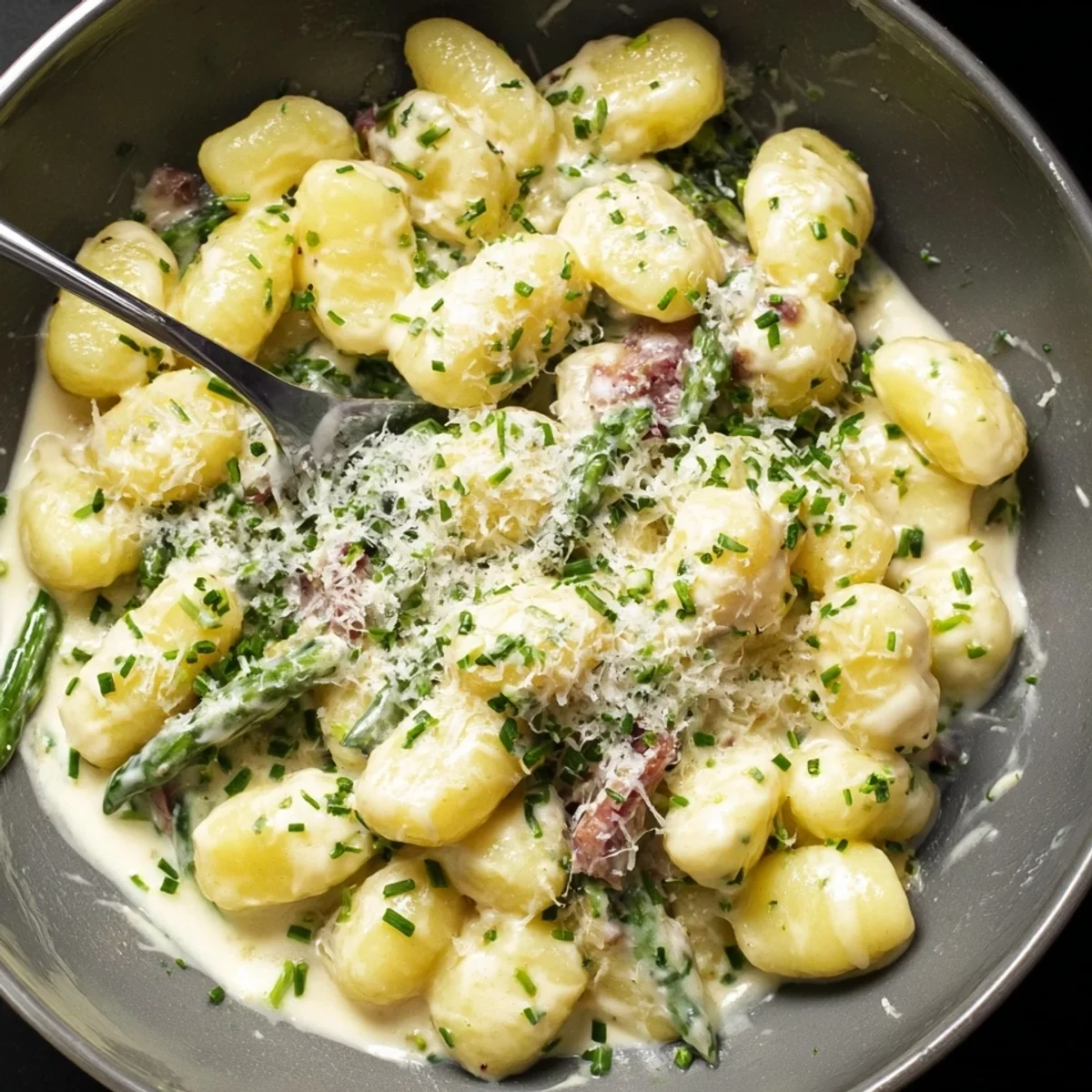Cremige Gnocchi mit Käse-Sahne-Soße: Einfaches Rezept